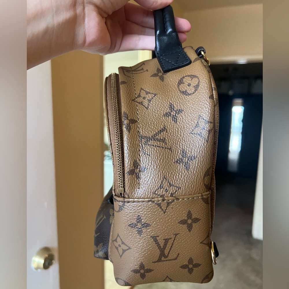 Louis Vuitton Palm Springs MINI backpack Reverse Monogram UPDATED ZIPPER DESIGN - Picture 5 of 8